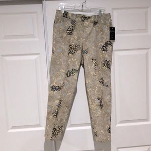 Zac & Rachel cropped pants. Brand new, tags still on. Cotton/Poly/Spandex